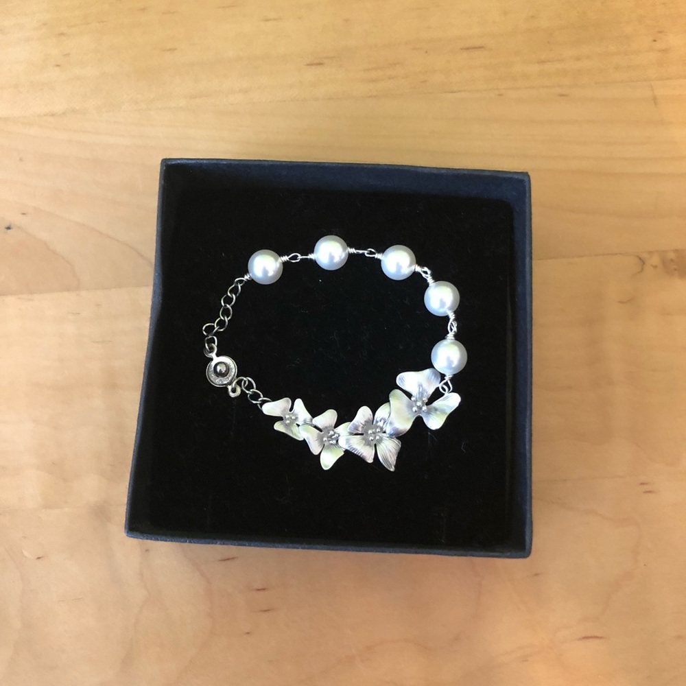 Delicate orchid & pearl sterling silver bracelet
